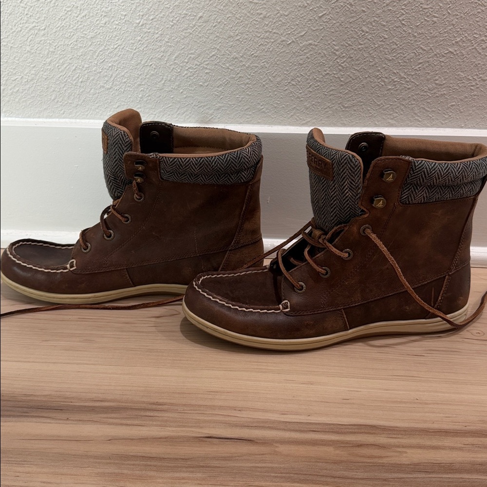 Women’s sperry bayfish boots